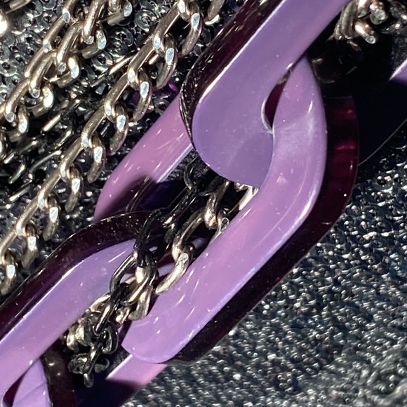 ADIA KIBUR - signed runway necklace w purple lucite links and multi metal chains - Picture 14 of 16